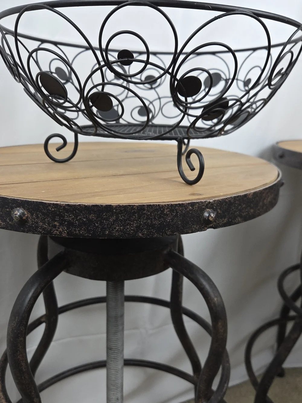Decorative Metal Wire Fruit Bowl - Black